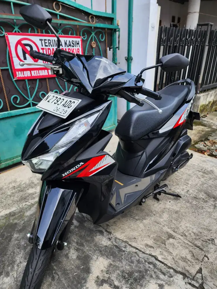 Dijual Honda Beat 2024 black glossy