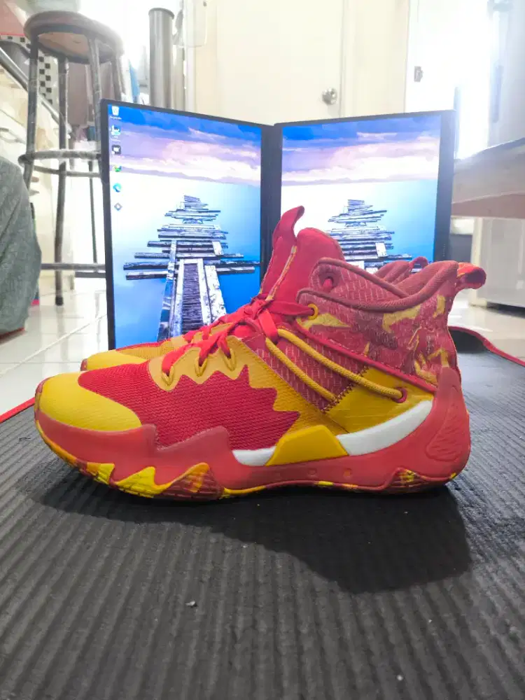 Sepatu Basket Badminton Volley Qiaodan Size 42.5