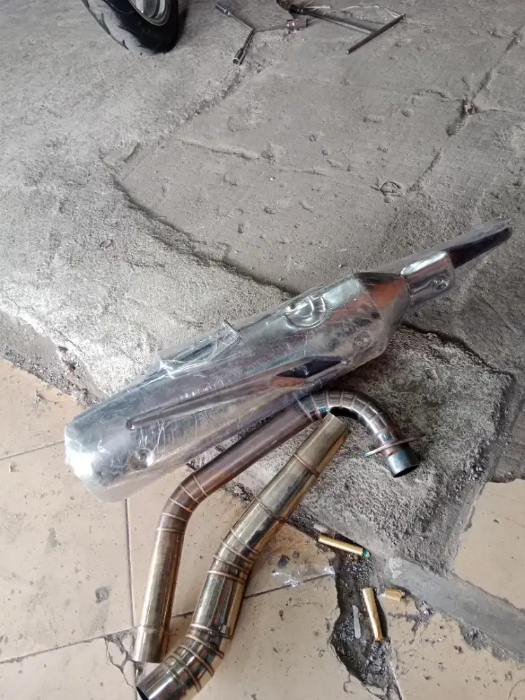 1 set knalpot tiger revo