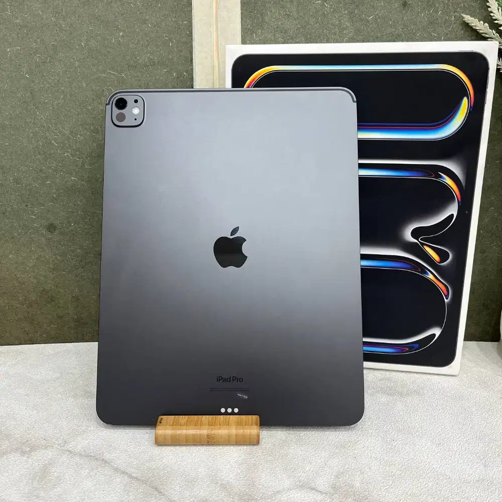 iPad Pro 13-inch M4 WiFi 256GB second iBox Fullset