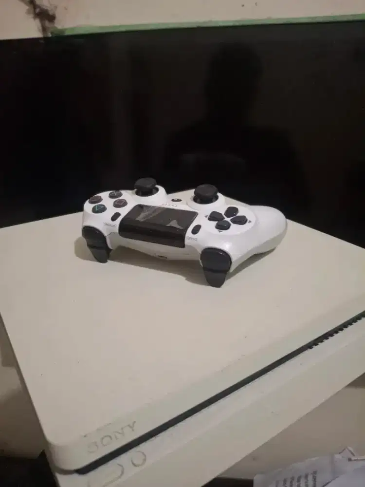 FOR SALE PS4 SLIM ORI 1 TERA WARNA WHITE