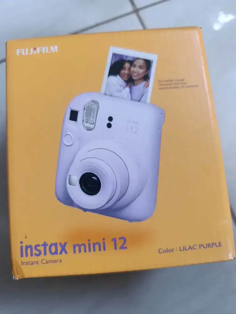 FujiFilm Instax mini 12
