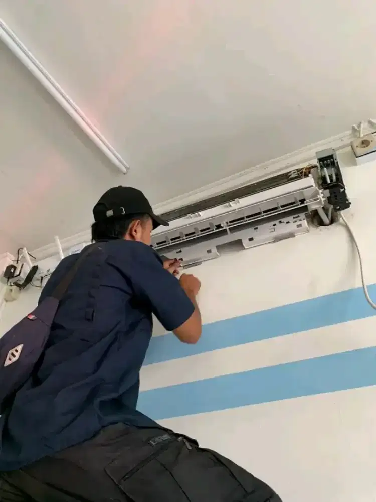 SERVICE AC KULKAS MESIN CUCI POMPA AIR BONGKAR PASANG AC