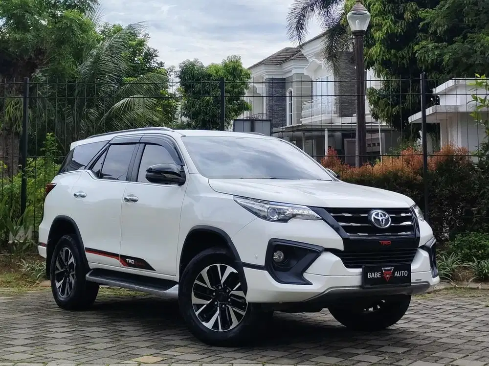 Toyota Fortuner 2.4 VRZ TRD 2018