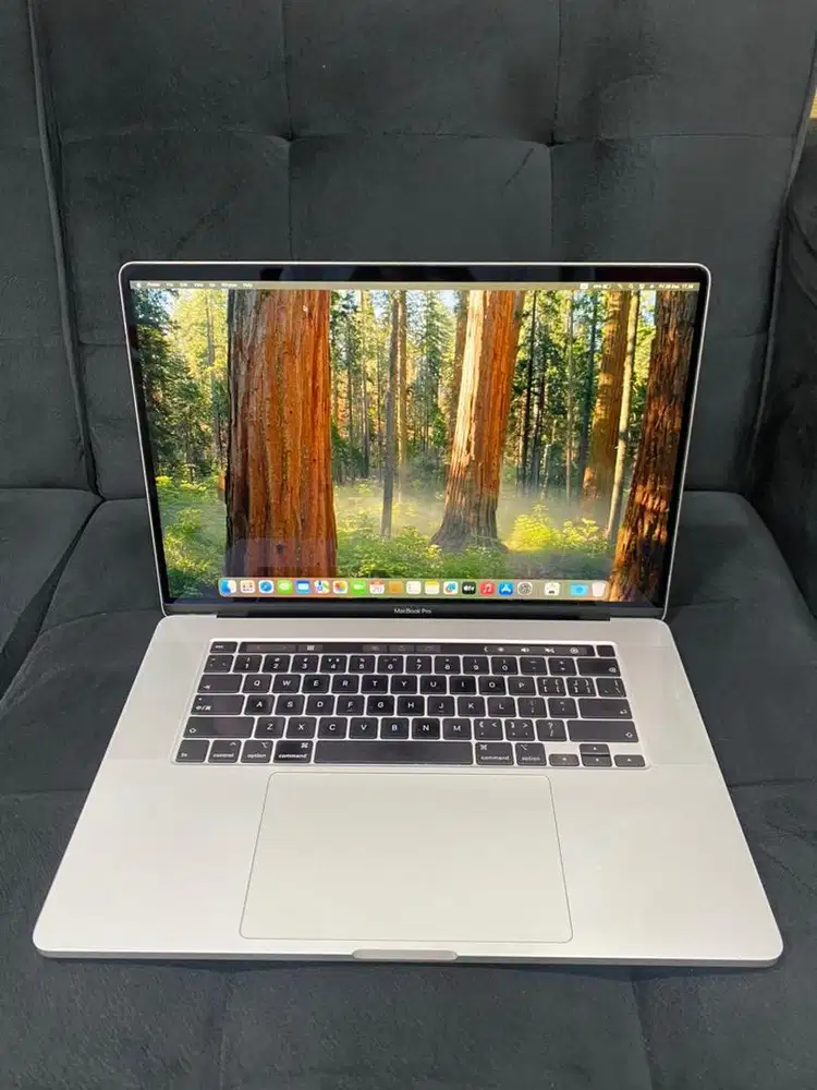 MacBook Pro Touchbar 16inch 2019, 32/512GB i7 SECOND