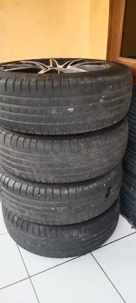 Baru pake satu kali veleg sama ban