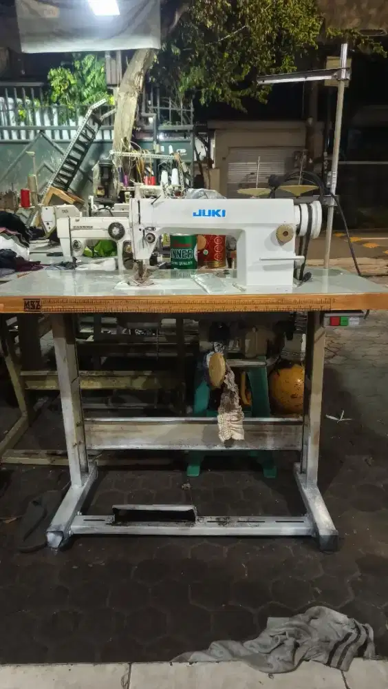 Mesin Jahit Juki Putih