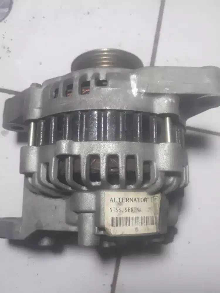 Sperpat mobil serena