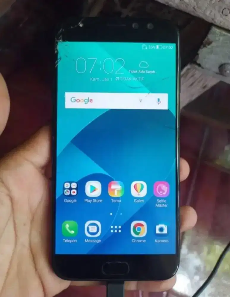 Asus zenfone 4 selfie pro ram 4/64 baca minus