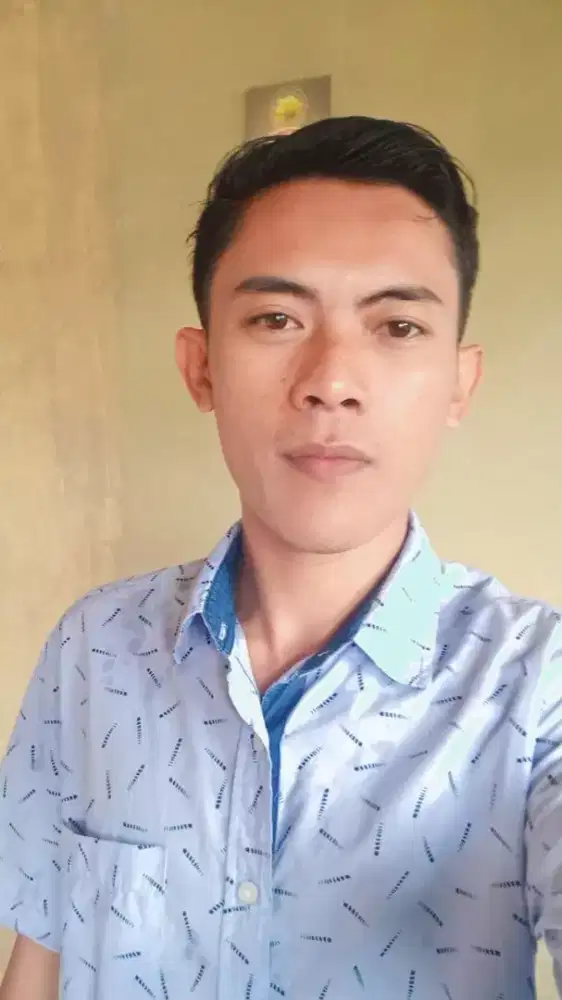 Mencari pekerjaan,terutama tersedia mes !