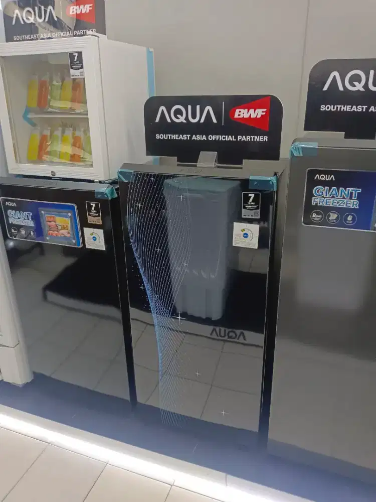 Kulkas AQUA 1 pintu motif Starlight