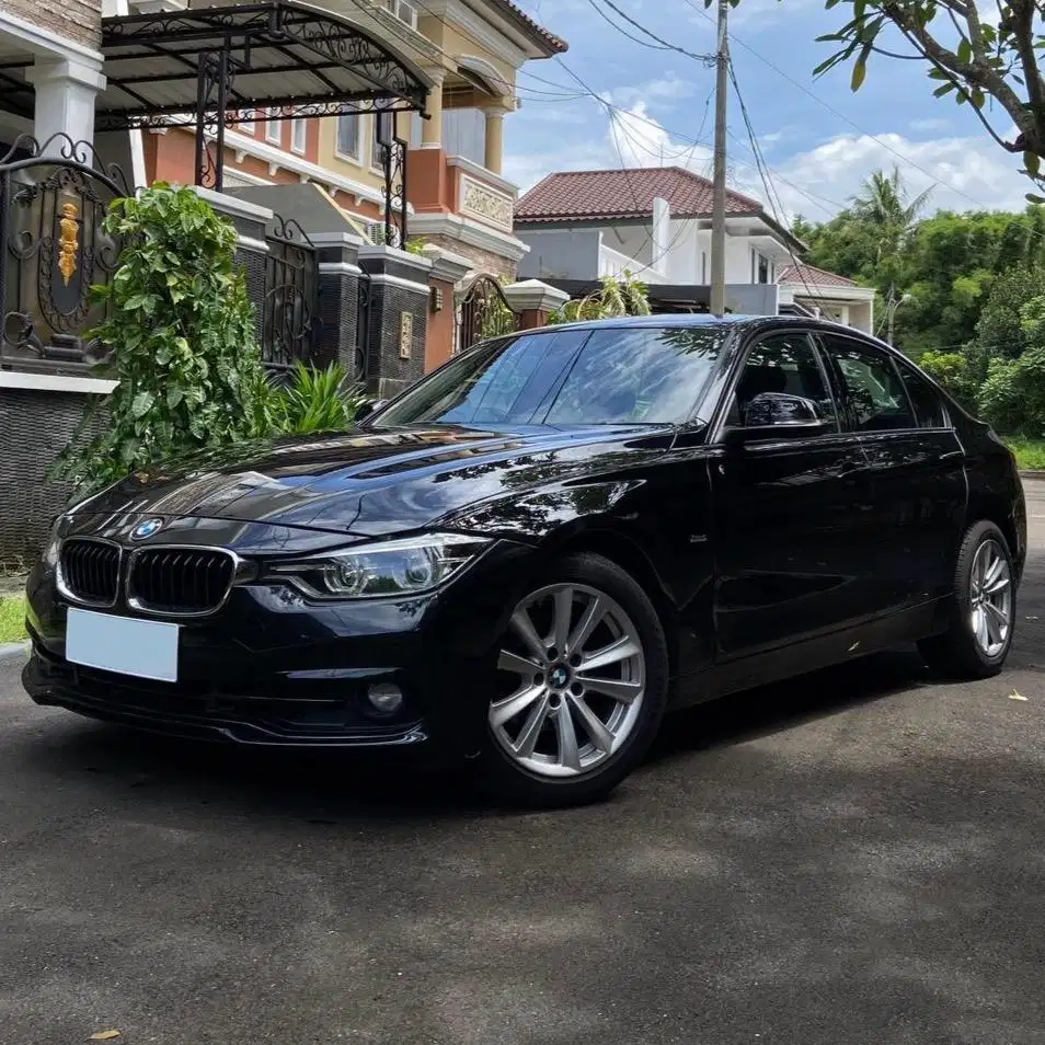 (CASH) BMW F30 320i LCI Facelift 2015