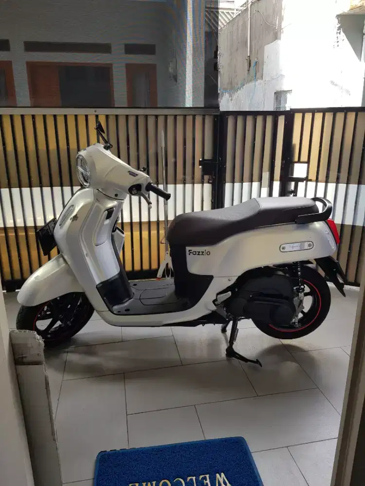 Yamaha Fazzio Silver 2024