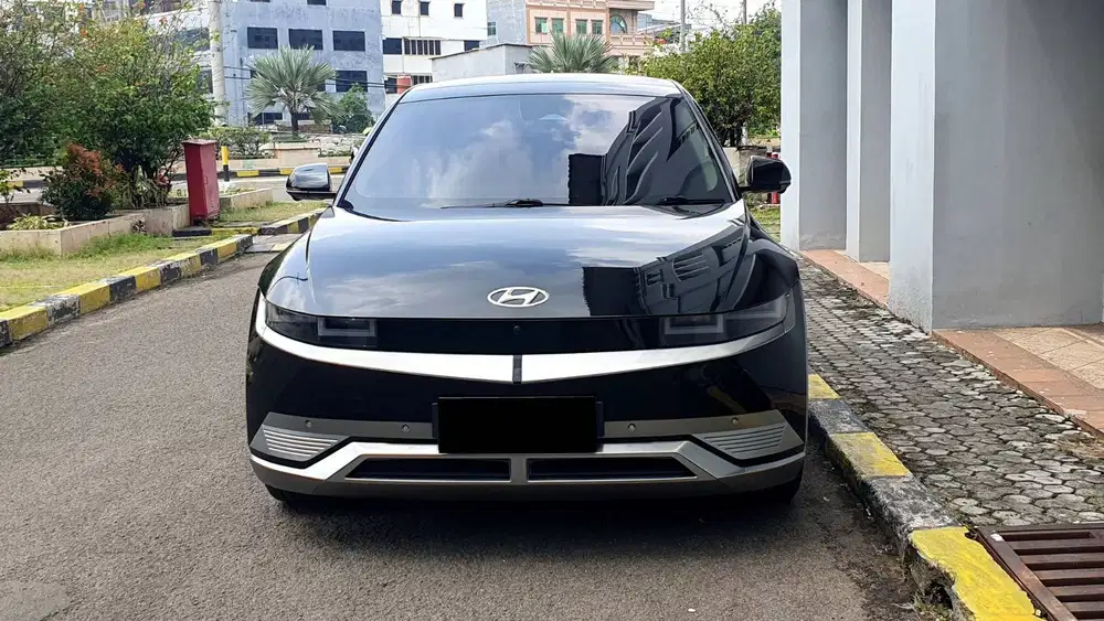 Hyundai Ioniq 5 Long Range Signature EV AT Hitam 2023 Like New Low Km