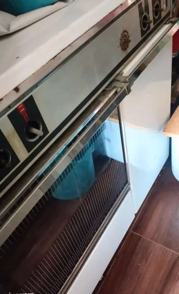 Kompor gas standing 4 tungku plus oven made in korea