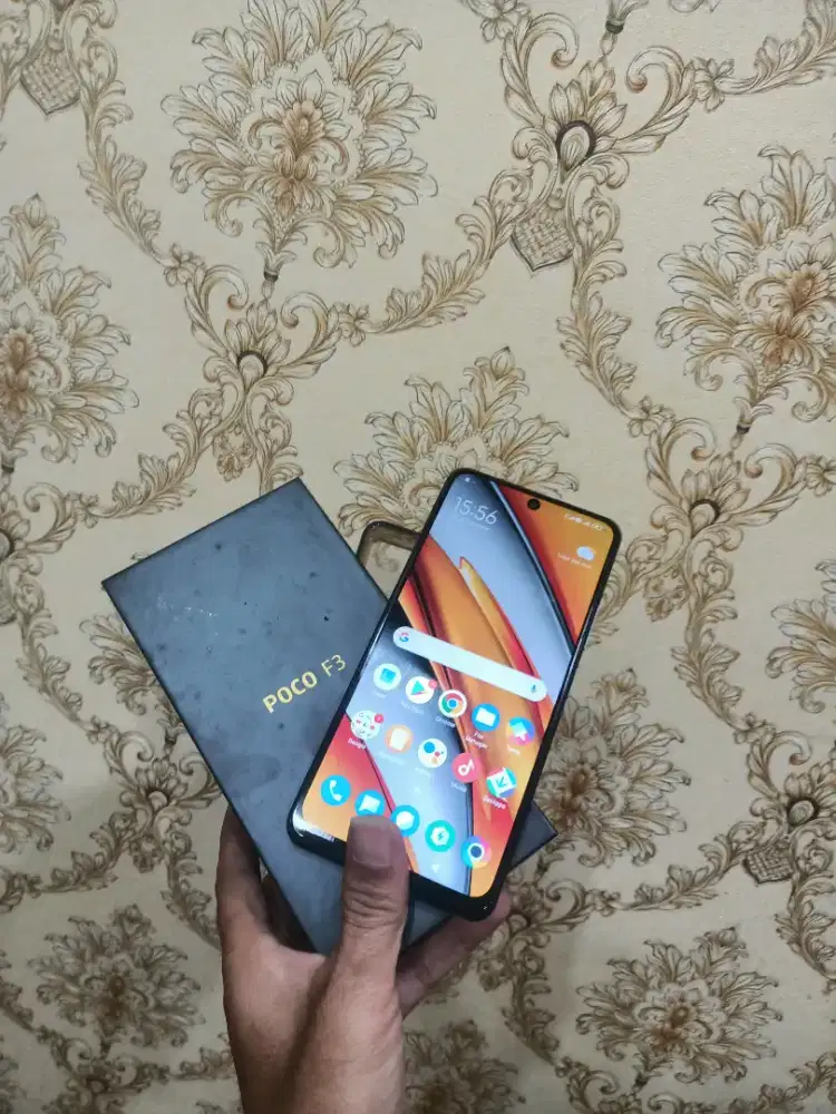 Poco f3 ram 8/256 normal semua nya hp sm dus saja