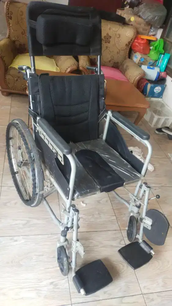 kursi roda bekas minus di ban