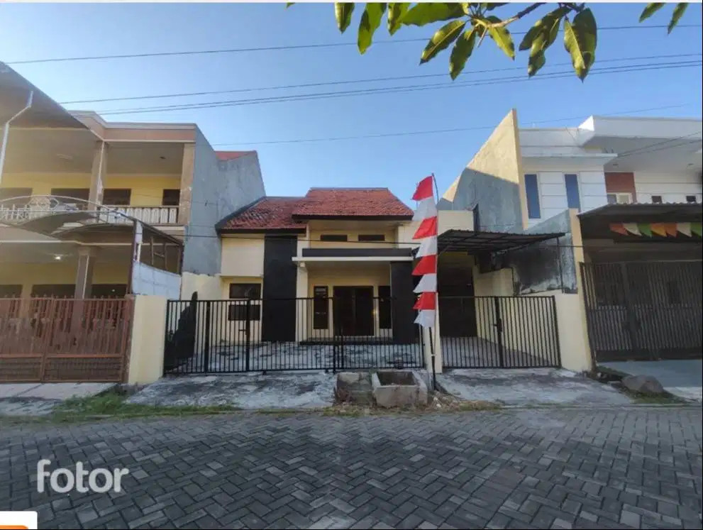 Disewakan Rumah 10x20m 3KT/2KM Rungkut Mejoyo Utara Semi Furnish