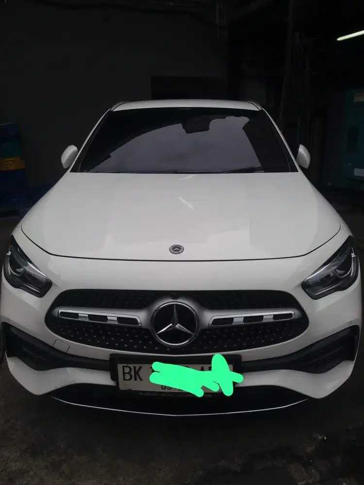Mercedes benz GLA 200