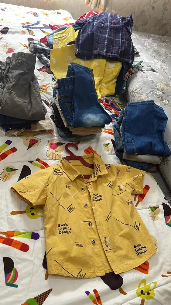 Bajunkemeja lengan pendek anak babyboy