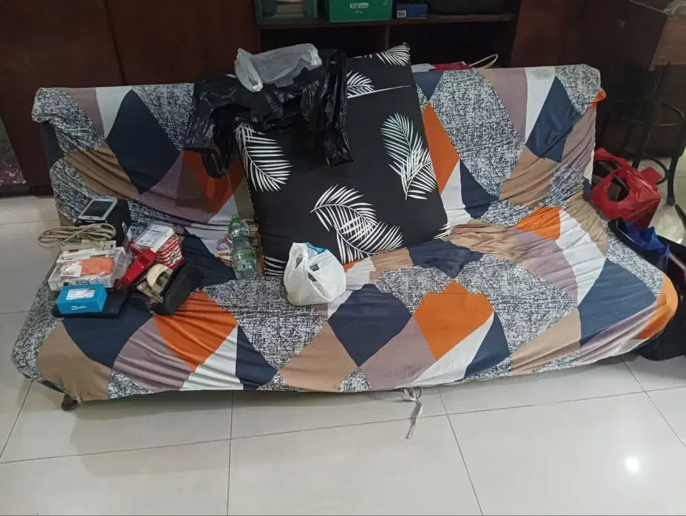 Kursi Sofa bekas (bisa diratakan senderan nya)