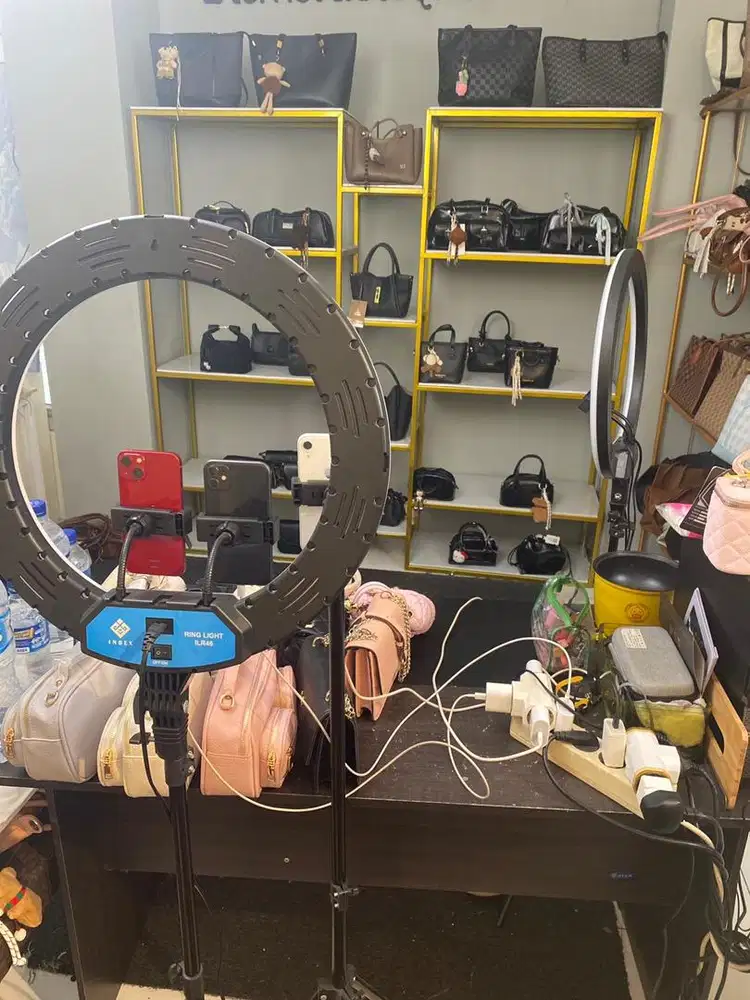 Lowongan kerja Host Live