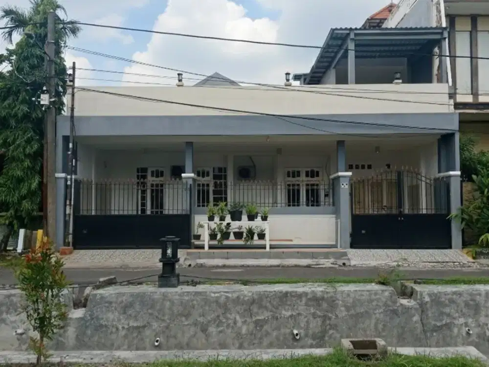 Rumah Nirwana Executive Boulevard Strategis Full Renovasi 2024