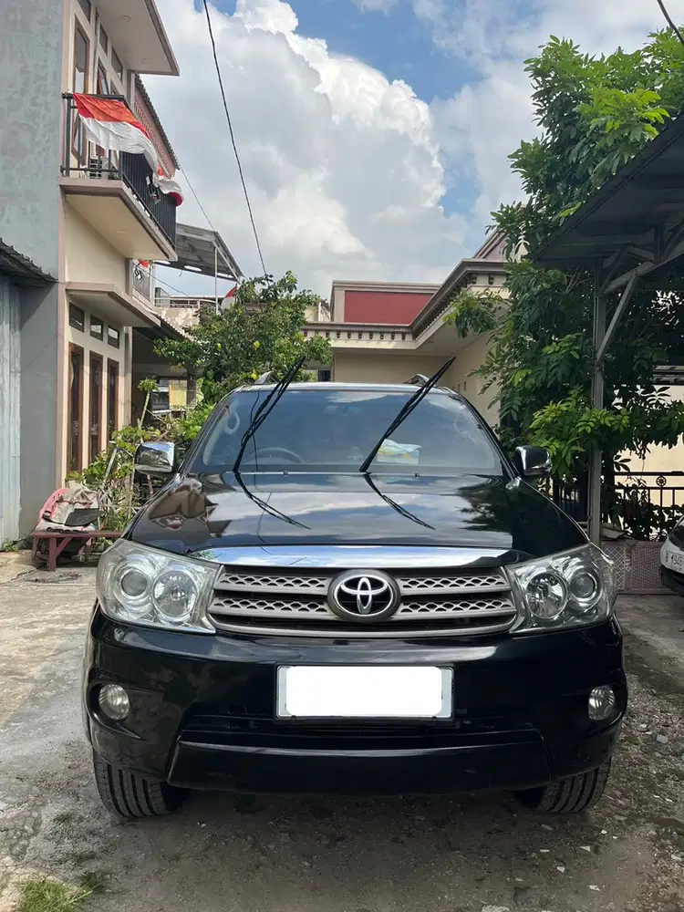 Toyota Fortuner 2.7 G Lux 2010 Bensin Automatic AT