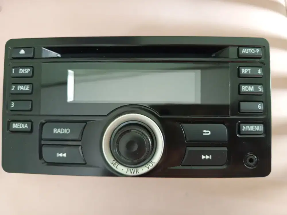 Jual 2 unit tape mobil merk Kenwood dan bawaan expander cross