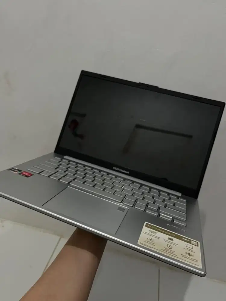 Asuz Vivobook GO E1404FA