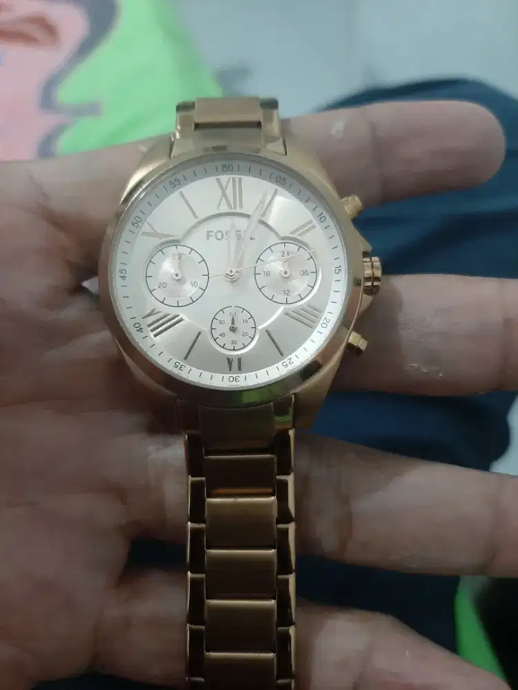 Jam tangan wanita