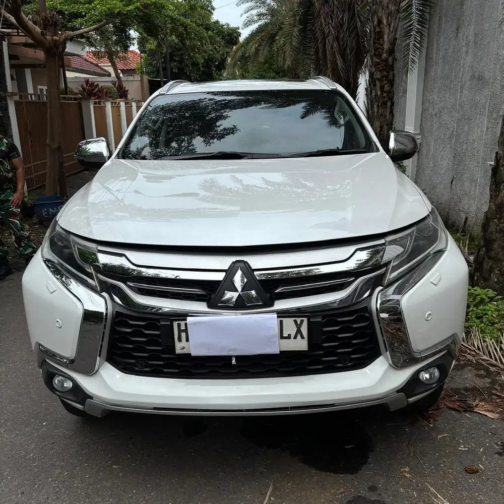 Pajero Sport Dakar 4x2 Sunroof