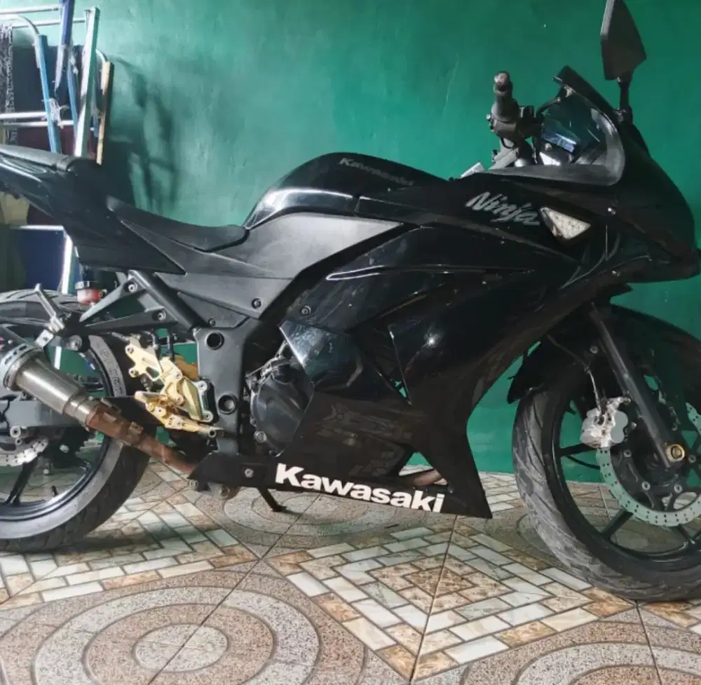 dijual cepat Kawasaki ninja 250 cc