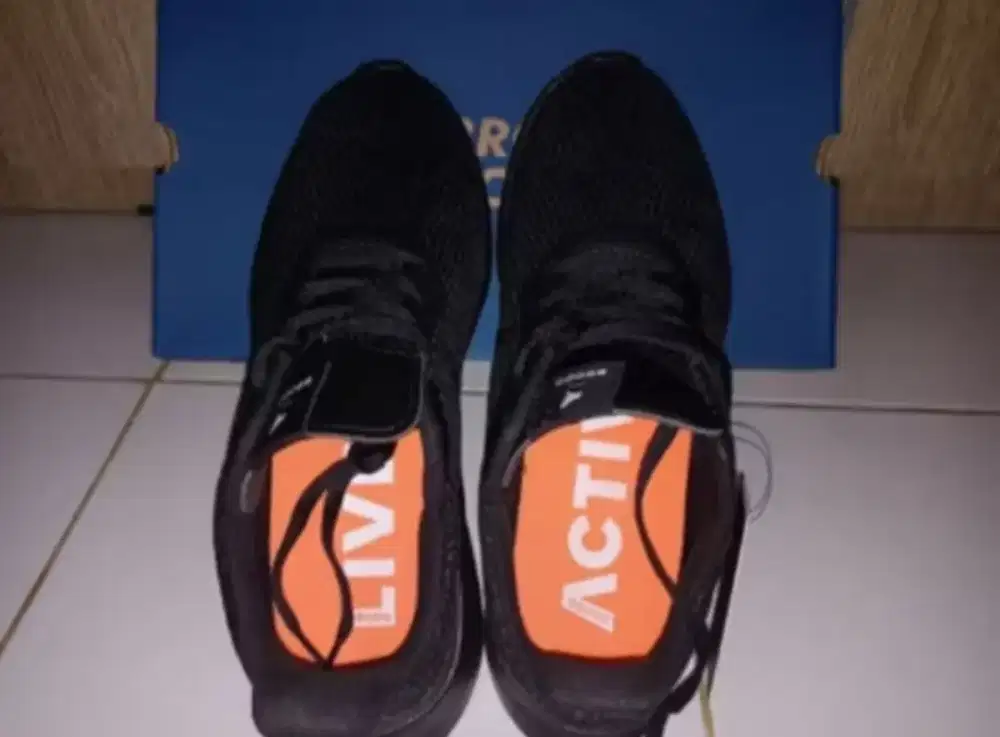 Sepatu lari brodo original size 43