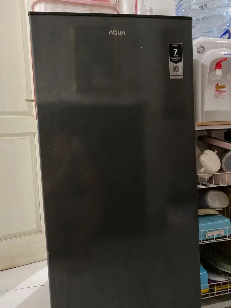 Aqua kulkas 1 pintu Mulus 1000k nego tipis