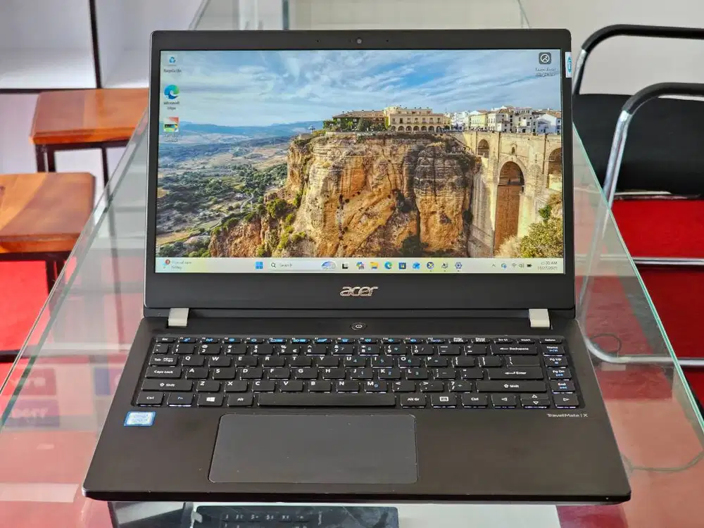 ACER Travelmate X intel core i5 Gen 8 Ram 16 GB Lampu keyboard nyala s