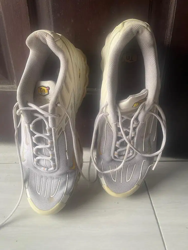 Nike air max plus putih