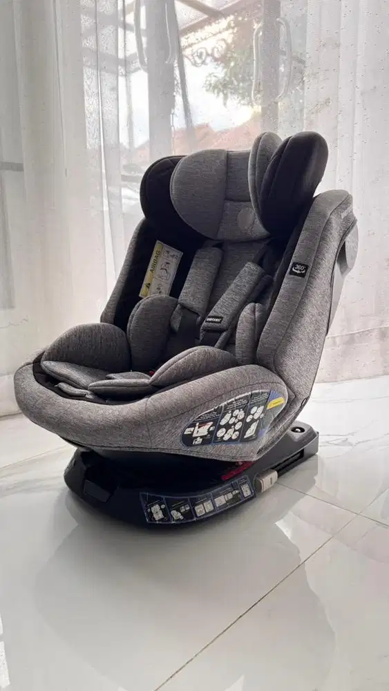 CAR SEAT BABYDOES ROTATE 360*