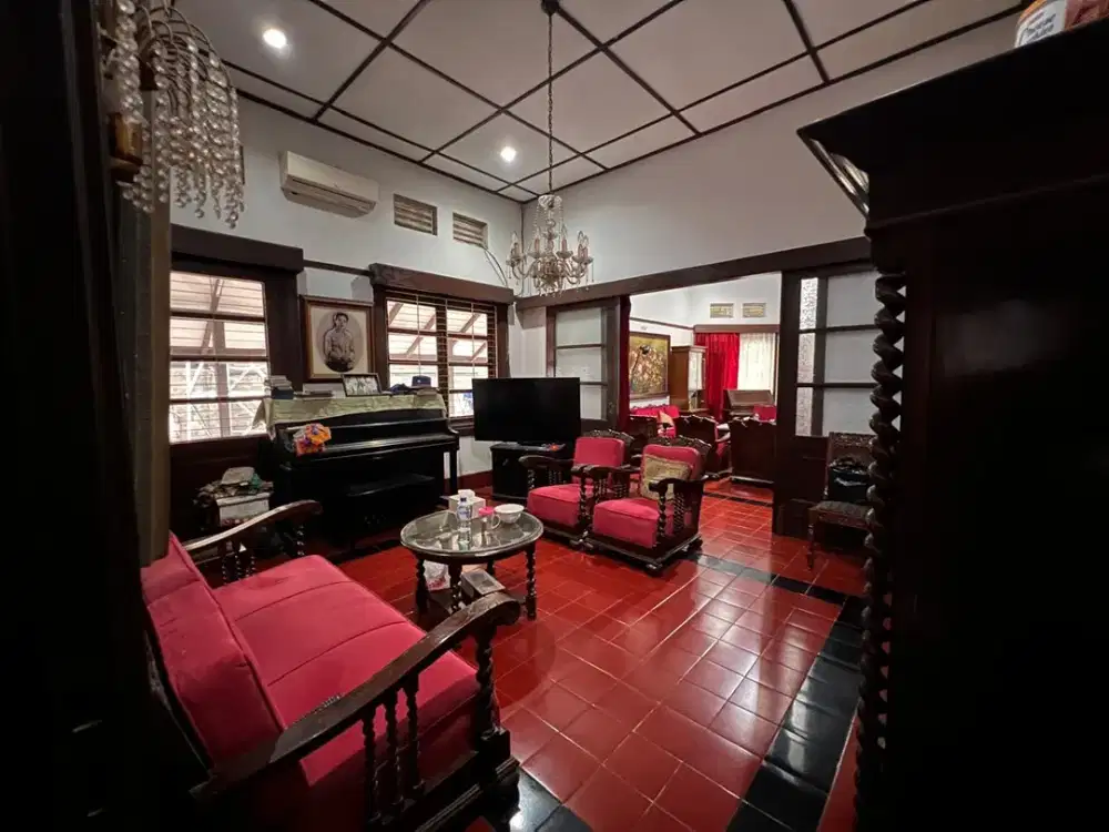 DIJUAL CEPAT RUMAH BAGUS KLASIK HERITAGE DI KOTA BANDUNG LUAS 573m2