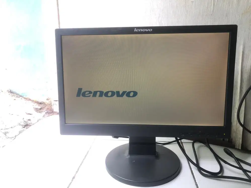 Monitor Komputer Lcd 18.5inch / Monitor Lcd Lenovo 18.5inch murah