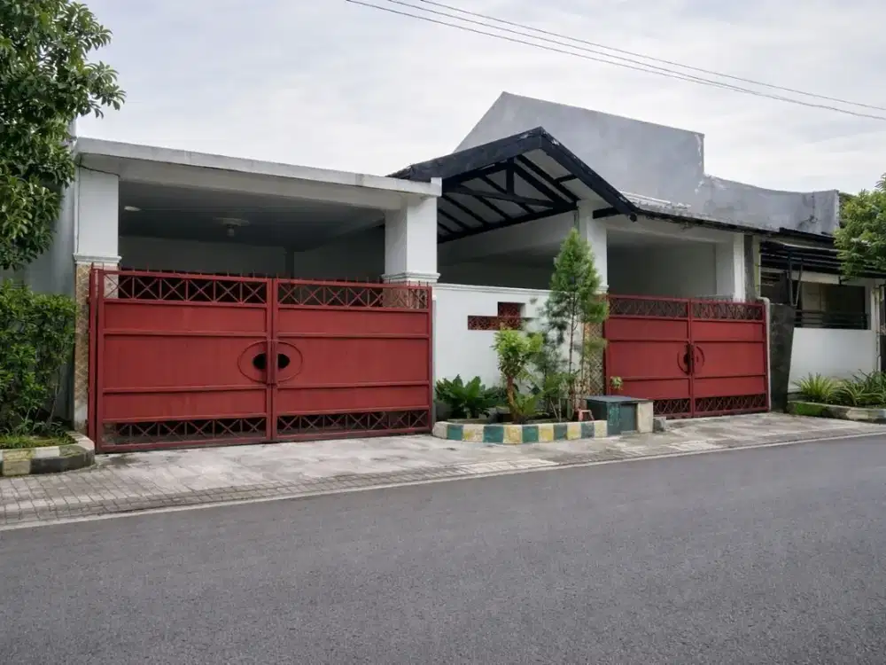 Rumah Rungkut Barata Strategis Siap Huni