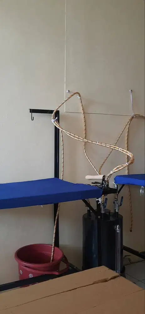 *Spesialis Setrika* membuka lowongan kerja staff setrika uap.