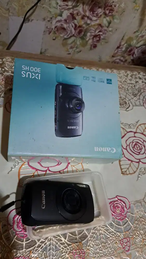 Camera Canon Ixus 300HS
