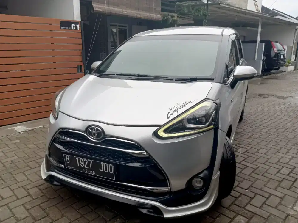 Jual mobil sienta Q pemakaian pribadi