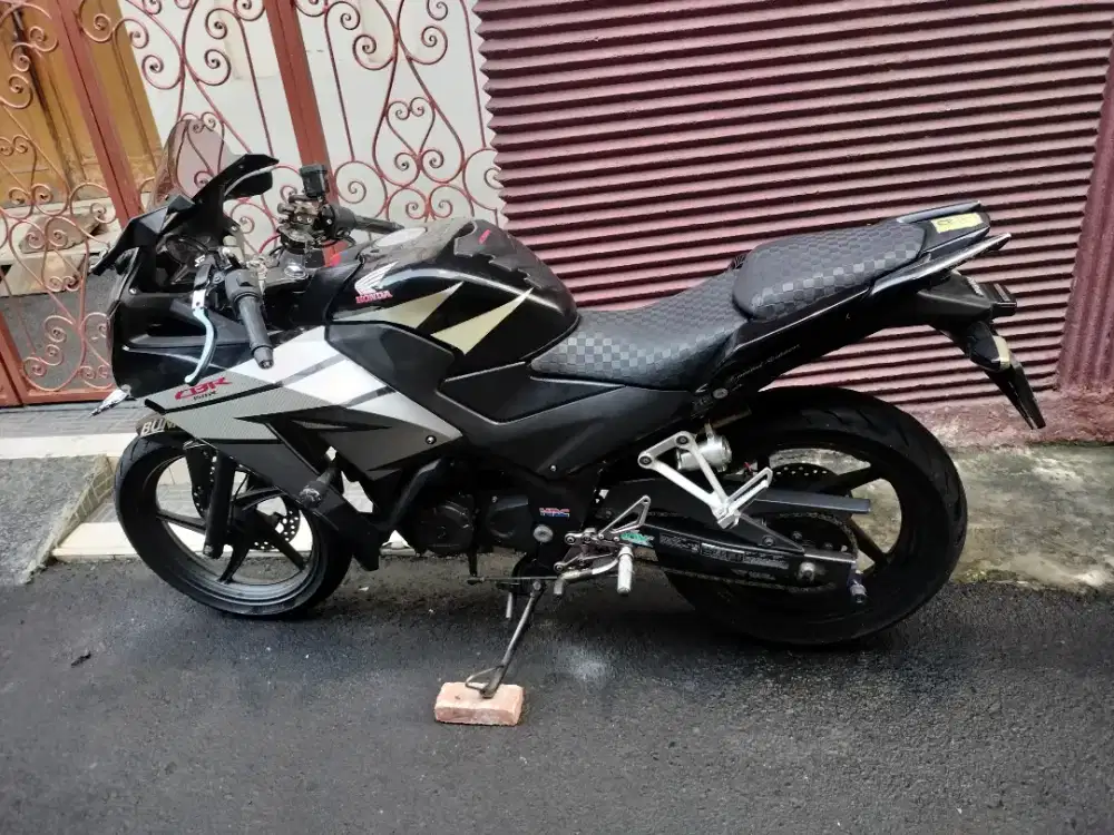 Honda CBR 2015 top