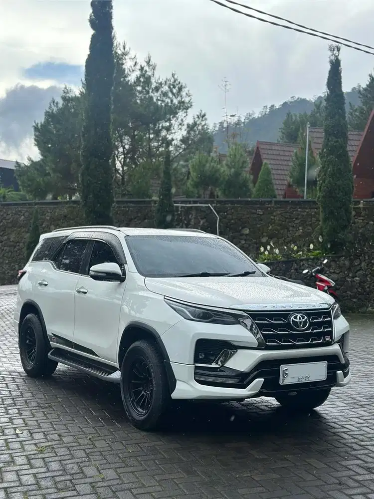toyota fortuner vrz look GR sport