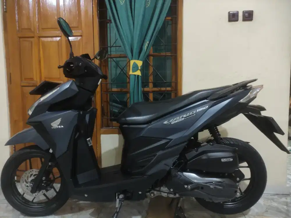 Super istimewa low km vario 150 led cbs iss super mulus no minus