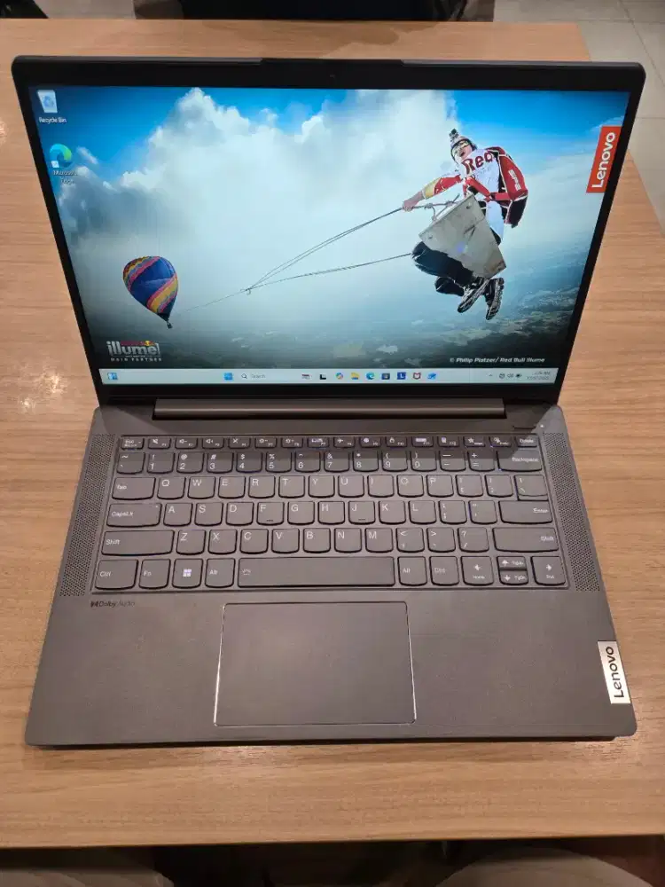 Laptop Lenovo i7 Gen 12, RAM 16 GB, SSD 512 GB