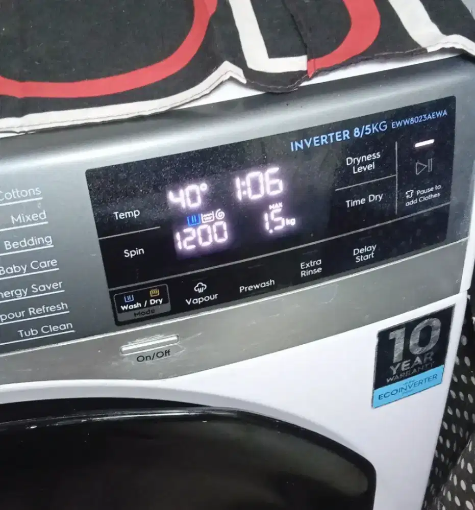 Mesin cuci Front Electrolux 8kg model terbaru,touchscren,100%muluss