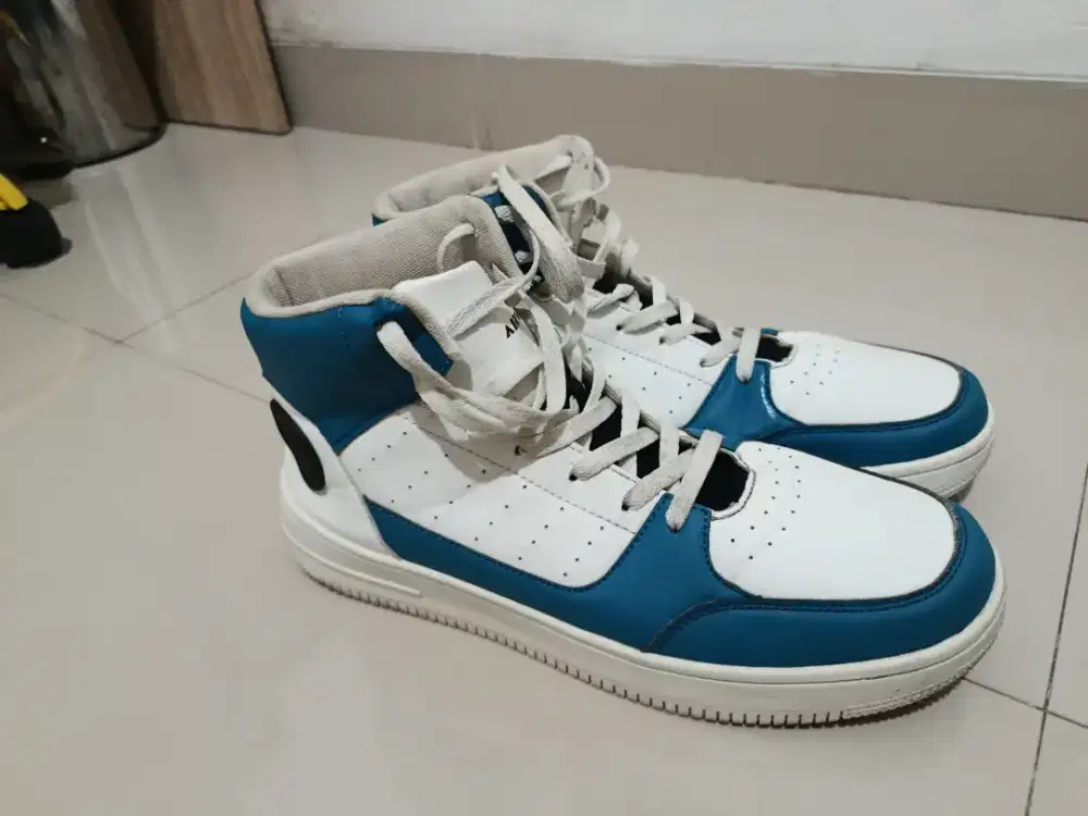 SEPATU AIRWALK ARTOB SKATE BIRU PUTIH